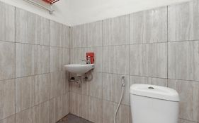 RedDoorz At Jalan Bukit Keminting